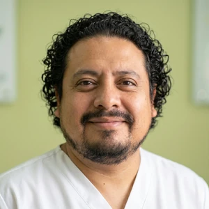 Dr. Donovan Montes de Oca